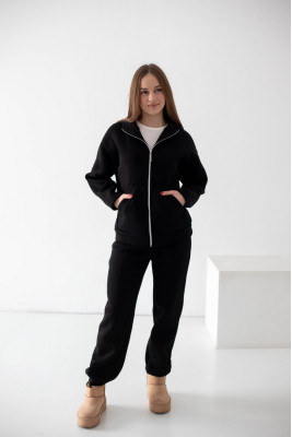 Костюм жіночий